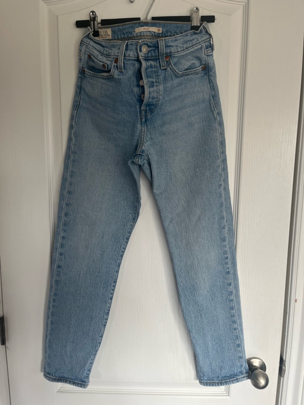 Levi’s women’s light blue wedgie jeans